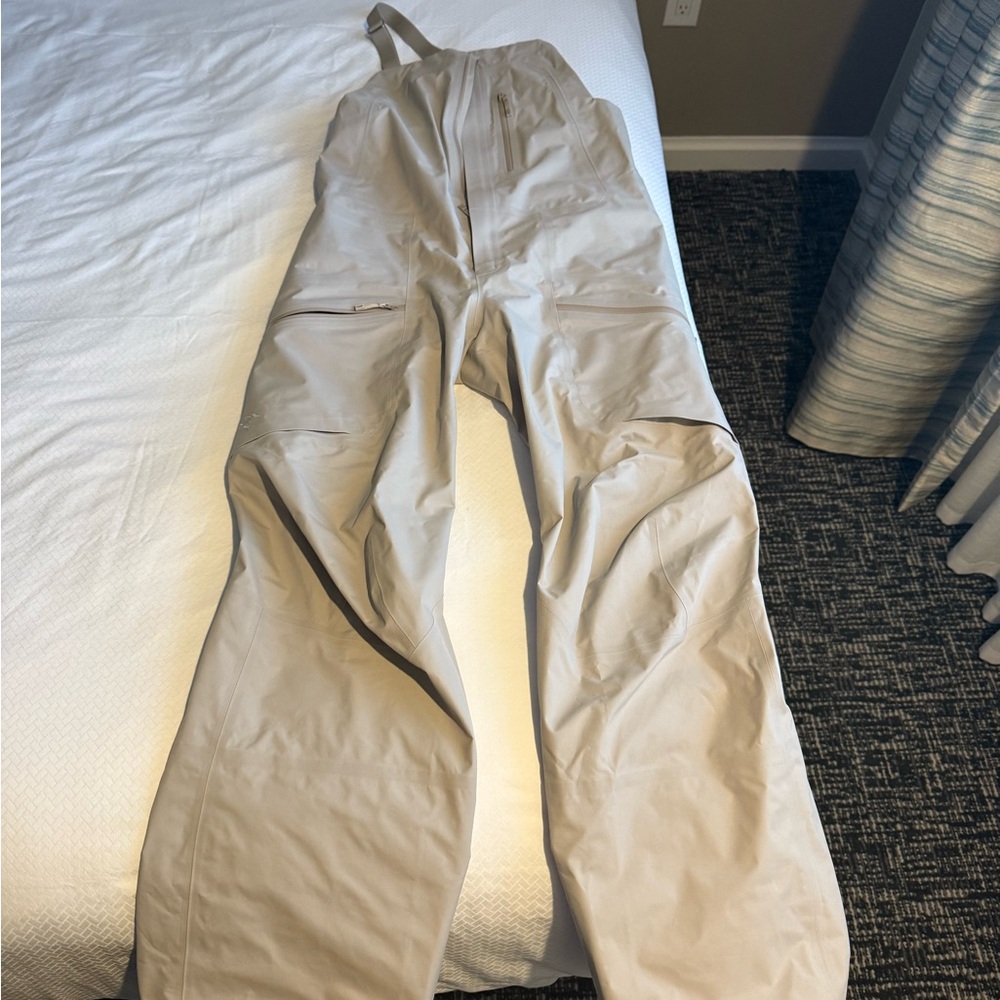 Women’s Arcteryx sentinel bibs